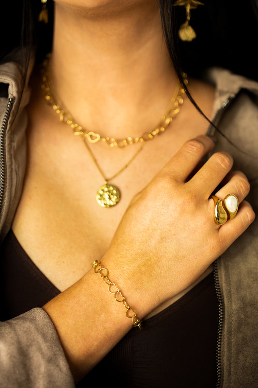 Heart parade armband