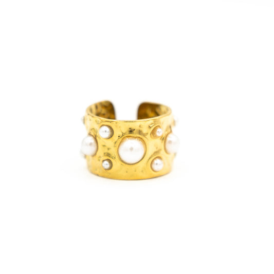 Statement parel ring