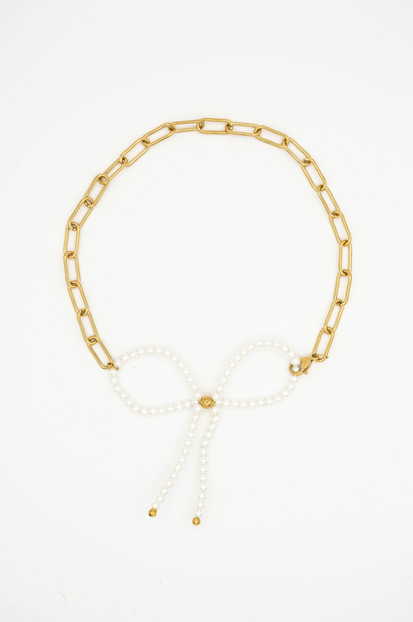 Pearl bow ketting
