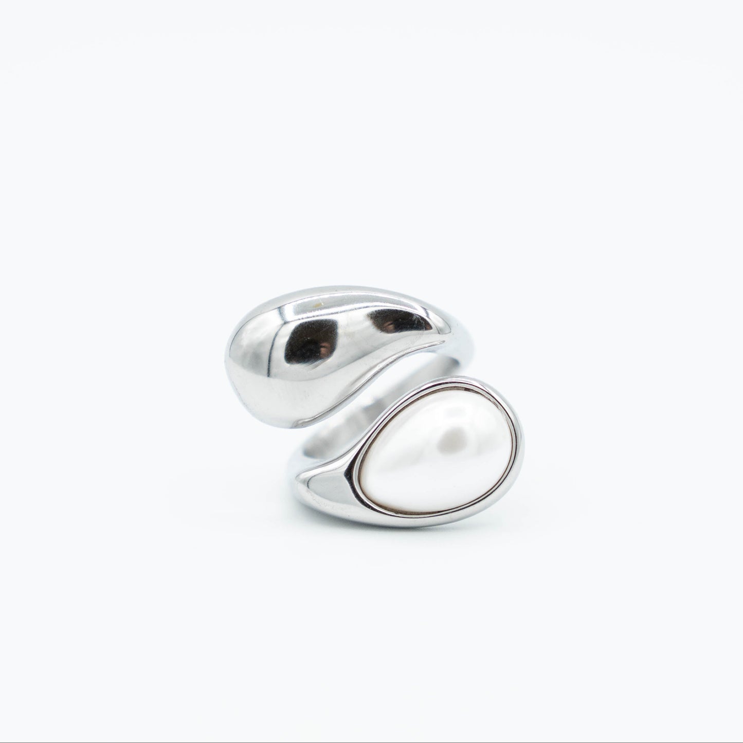 Pearl loop ring